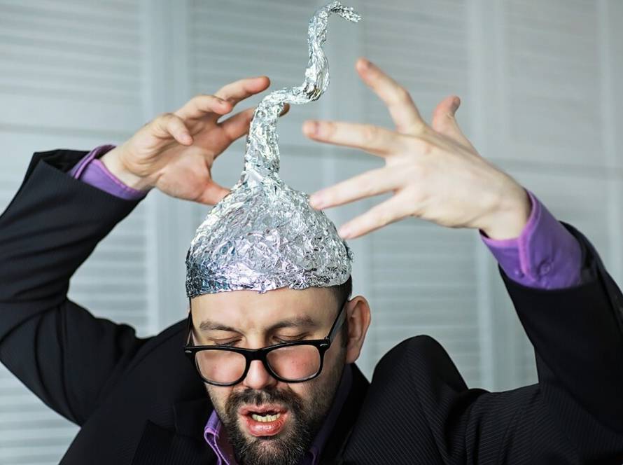 bearded-funny-man-cap-aluminum-foil-concept-art-phobias-conspiracy-theory-conspiracy-insanity_494741-30267.jpg